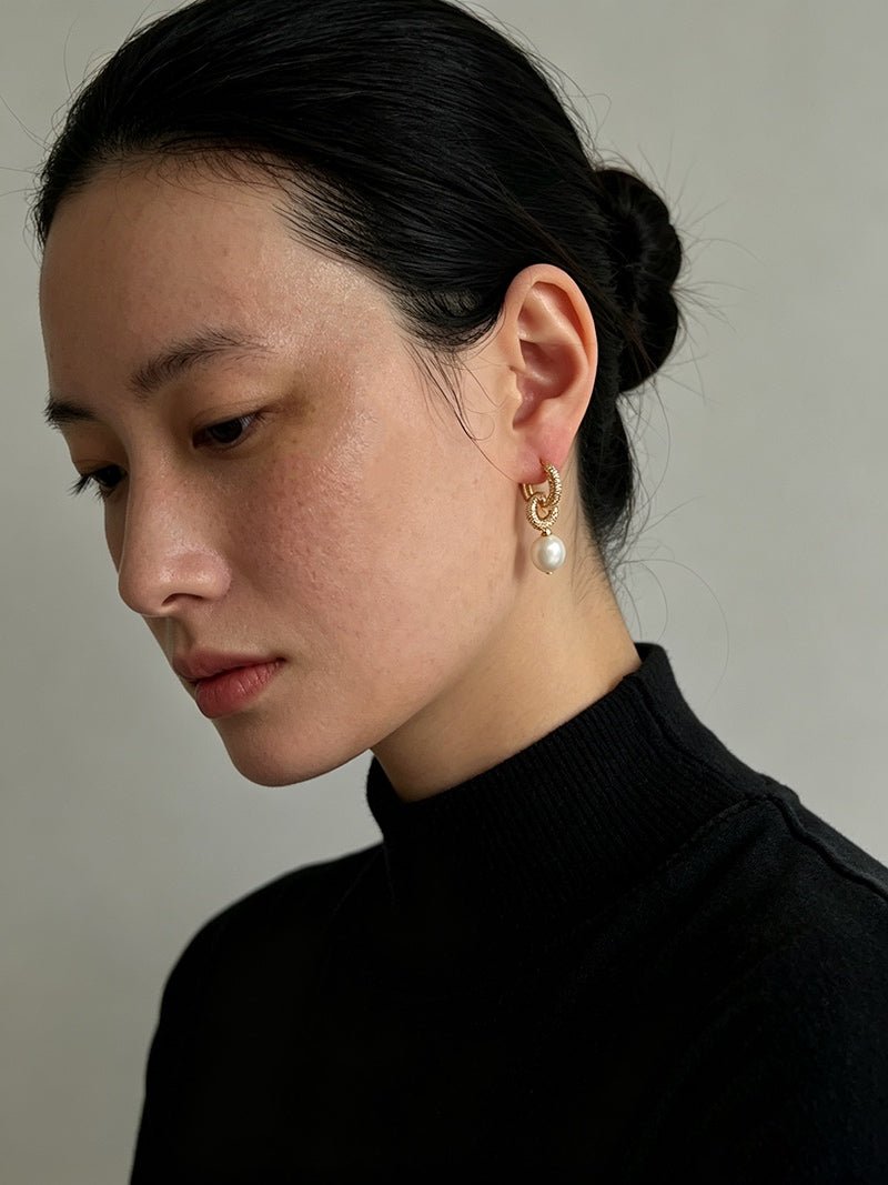 Natural Freshwater Pearl and Cubic Zirconia Interlocking Hoop Earrings - floysun