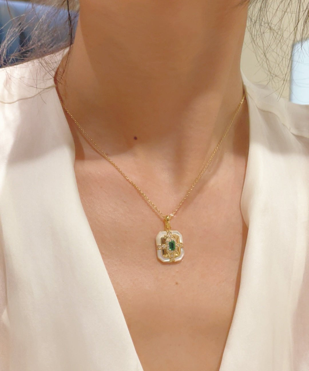 Natural MOP & T - Shape Emerald Necklace - floysun