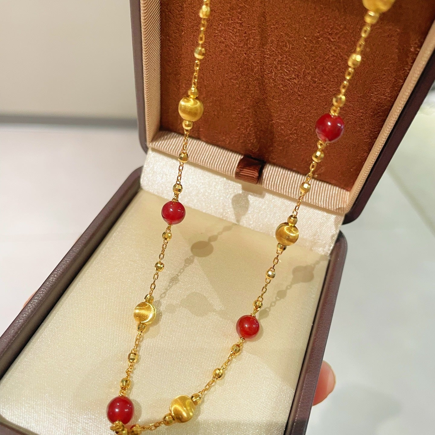 Natural Red Agate & Brushed Gold Beaded Starry Sky Necklace - floysun