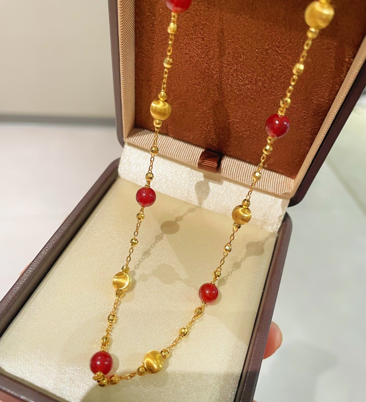 Natural Red Agate & Brushed Gold Beaded Starry Sky Necklace - floysun