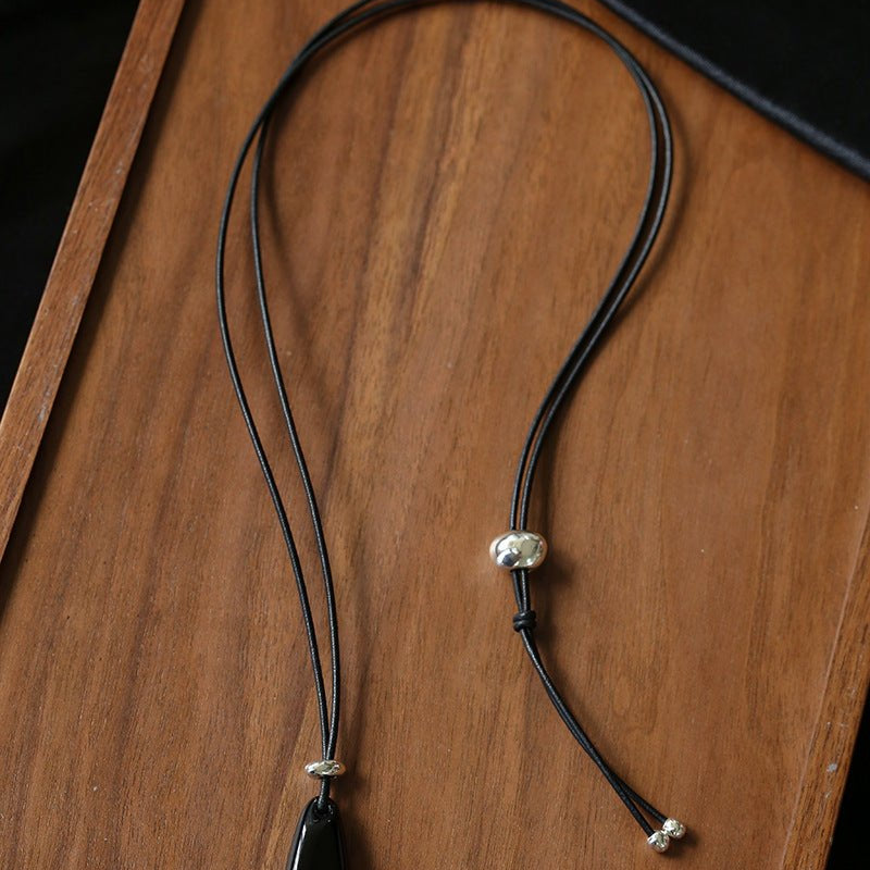 Noir Drop – Adjustable Black Onyx Teardrop Necklace - floysun