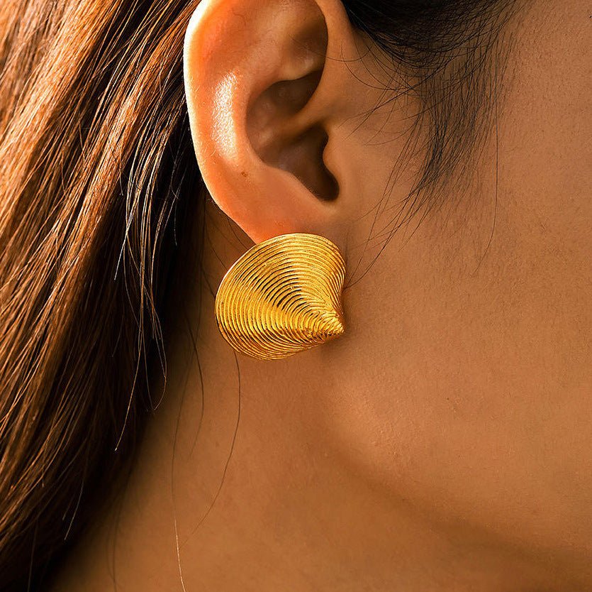 Ocean Style Shell & Paved Starfish Stud Earrings - floysun