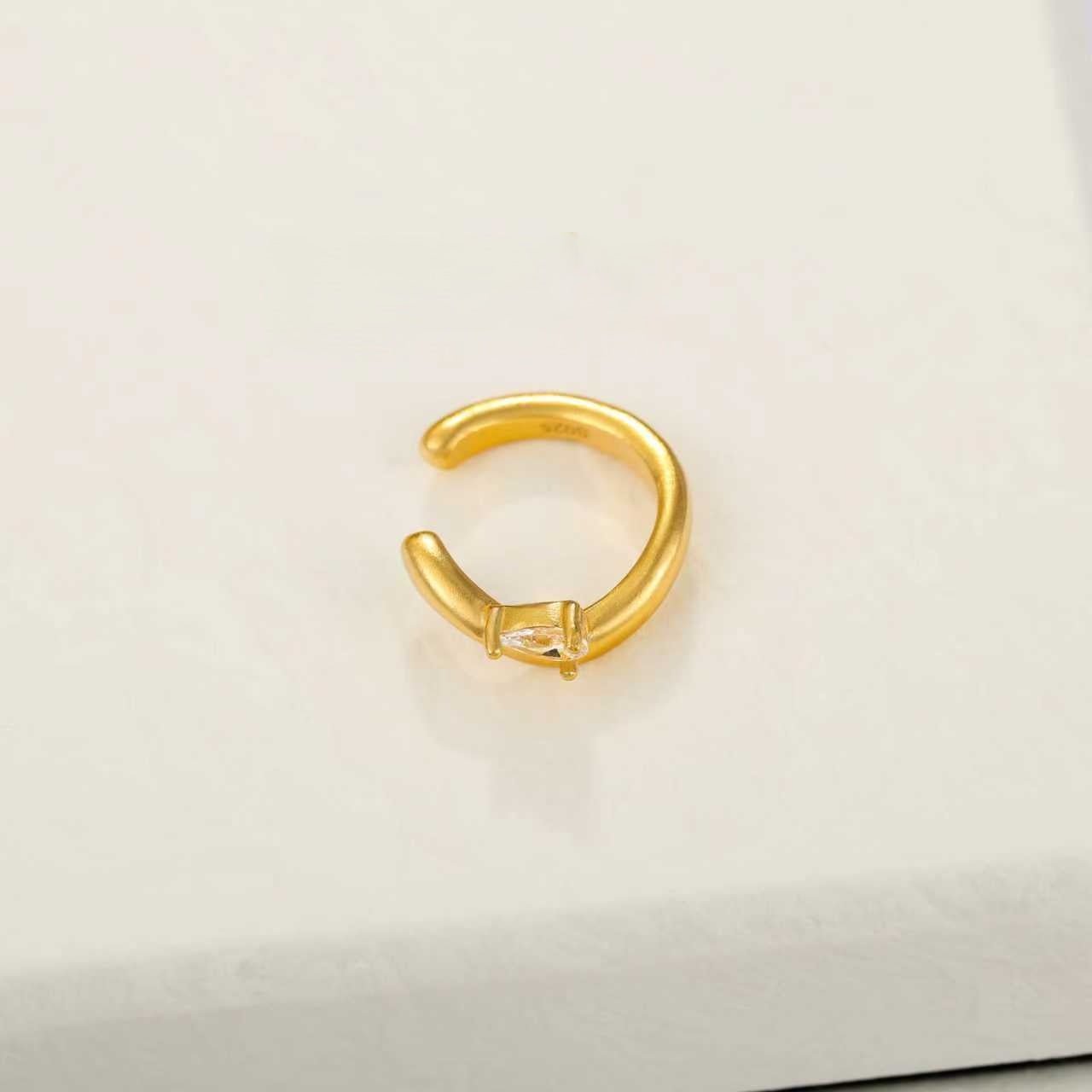 Organic Liquid Metal Ear Cuff - S925 Sterling Silver with Teardrop Zircon - floysun
