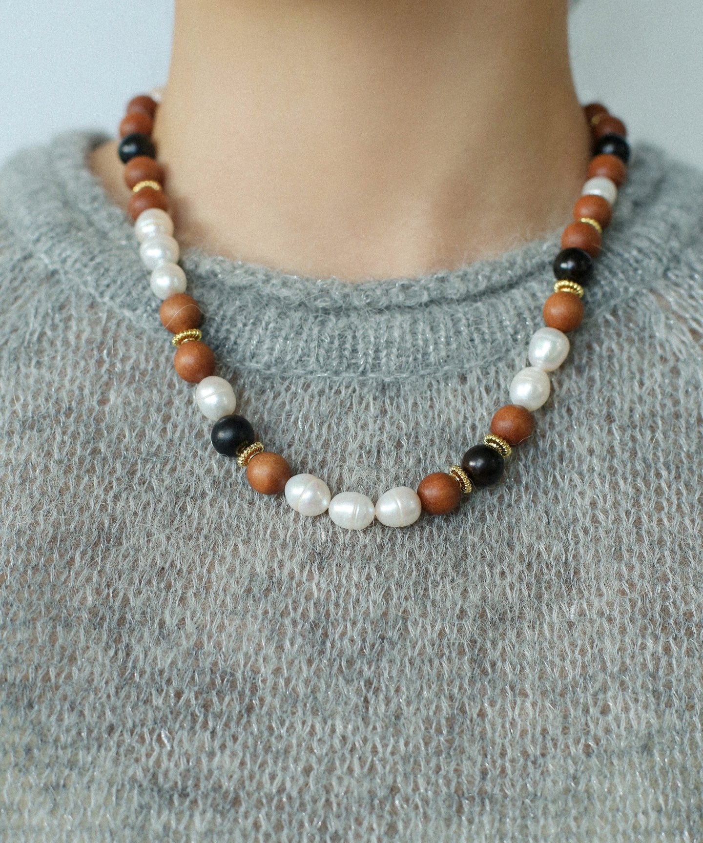 Oriental Luxe Sandalwood & Pearl Necklace - floysun