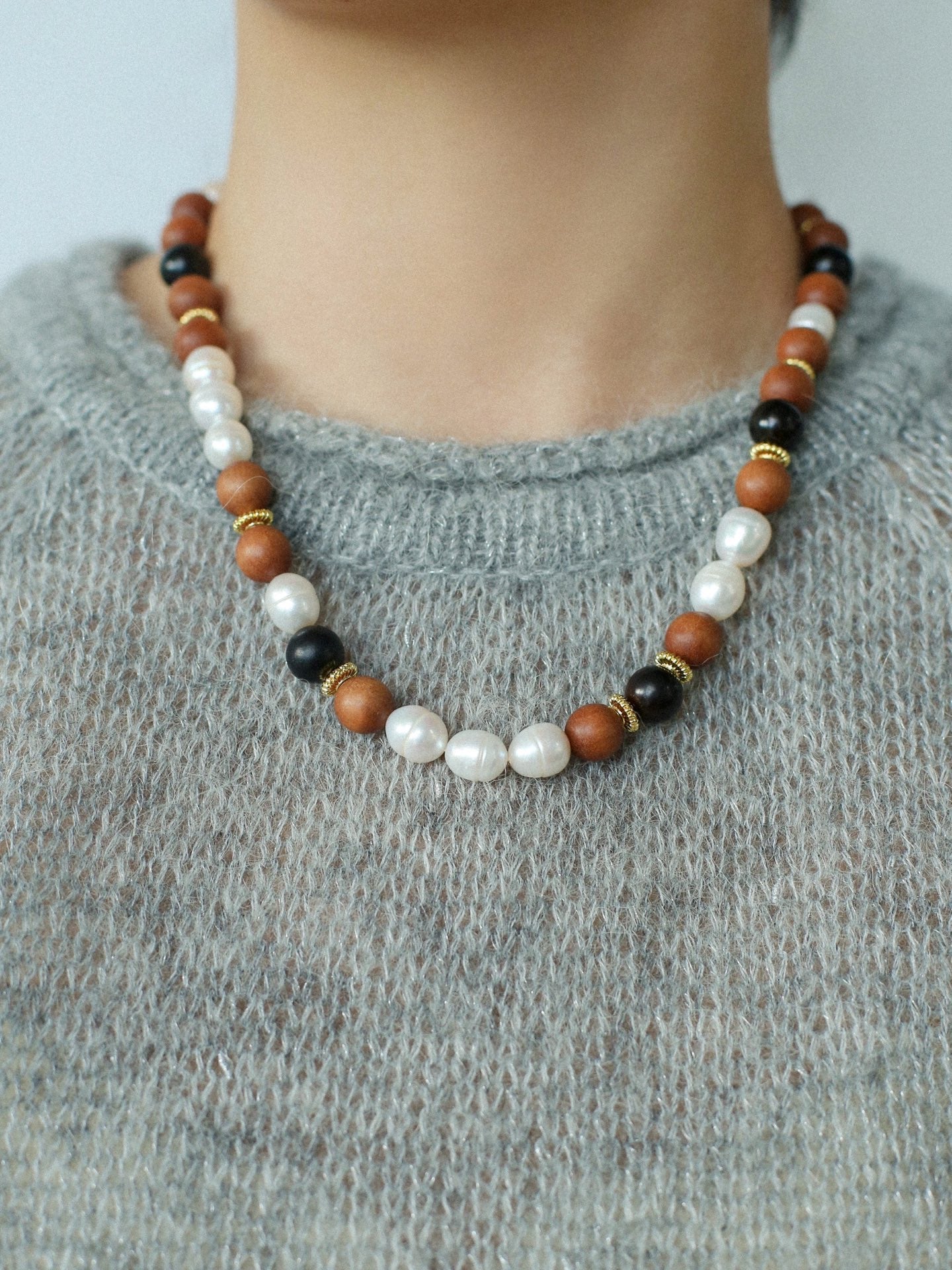 Oriental Luxe Sandalwood & Pearl Necklace - floysun