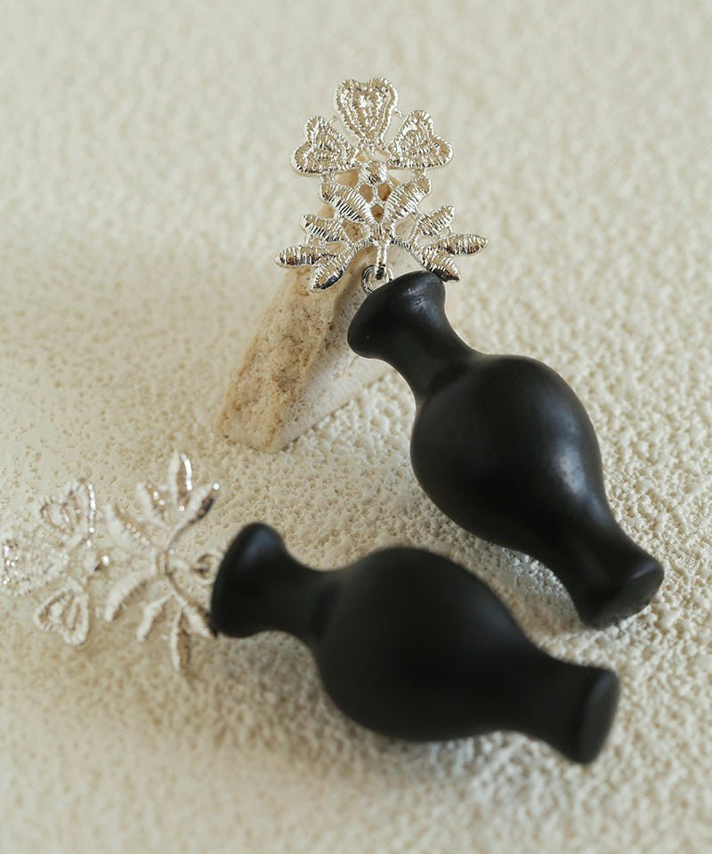Original Design – Ebony Vase & Lace Vintage Aesthetic Earrings - floysun