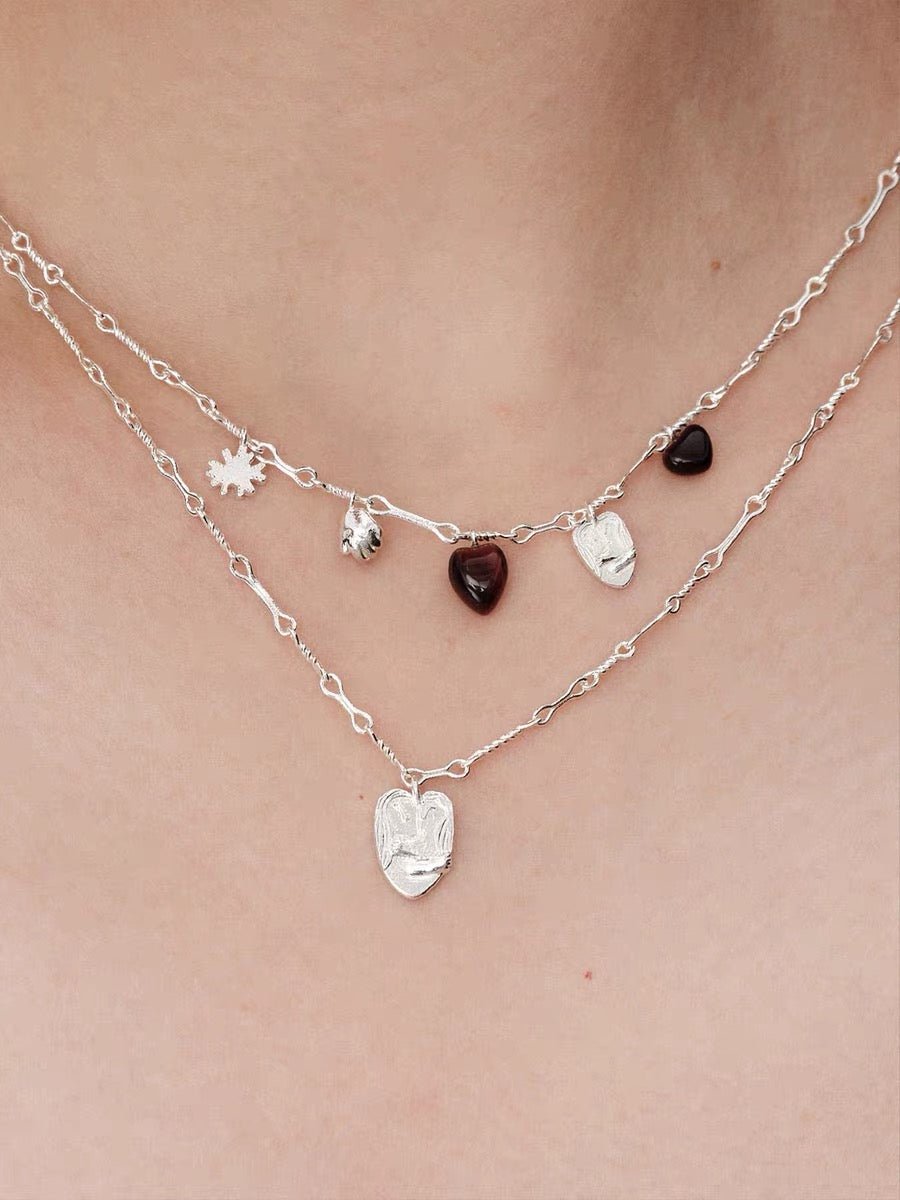 Original Design Embracing Heart Pendant Necklace - floysun