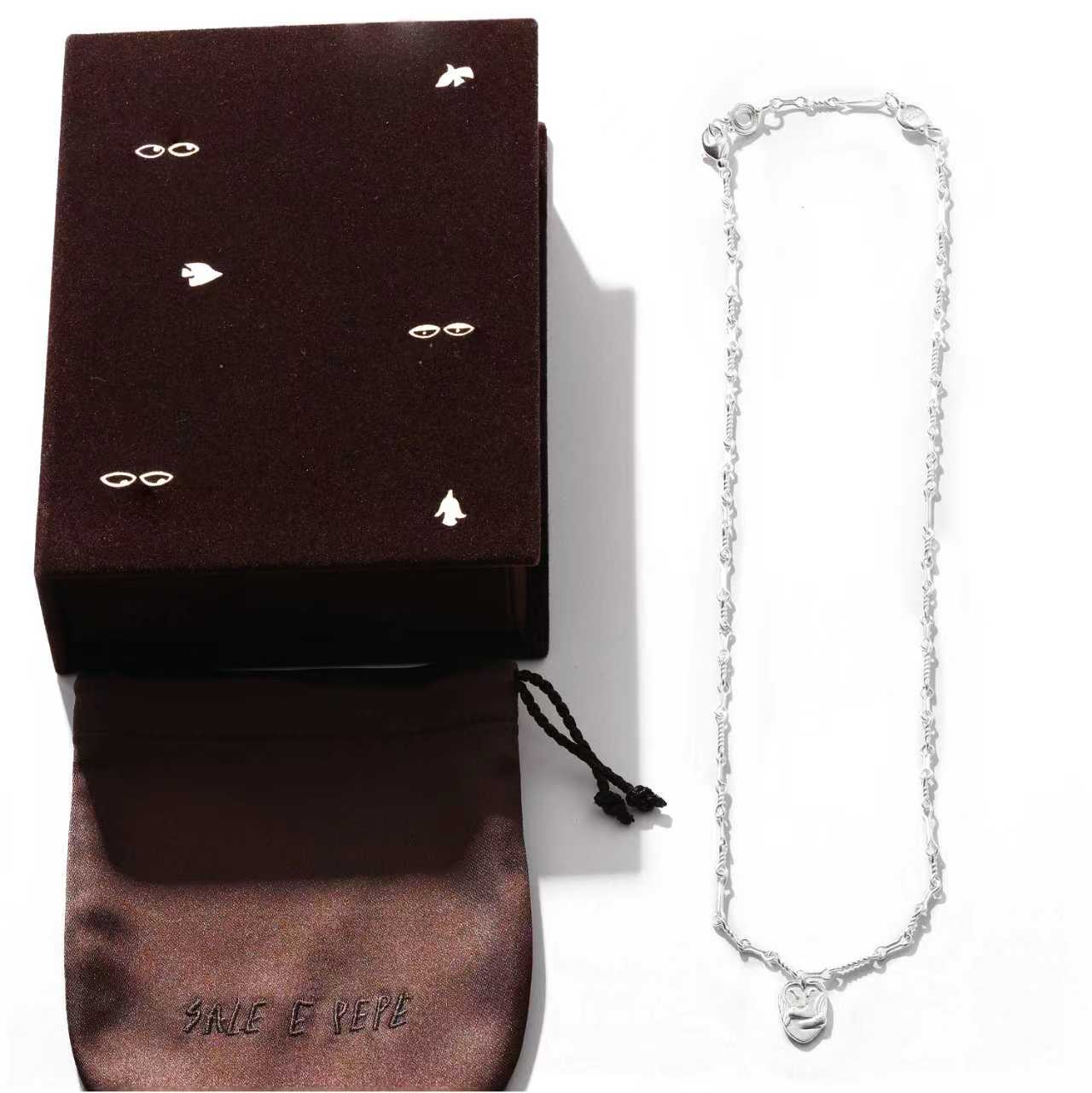 Original Design Embracing Heart Pendant Necklace - floysun
