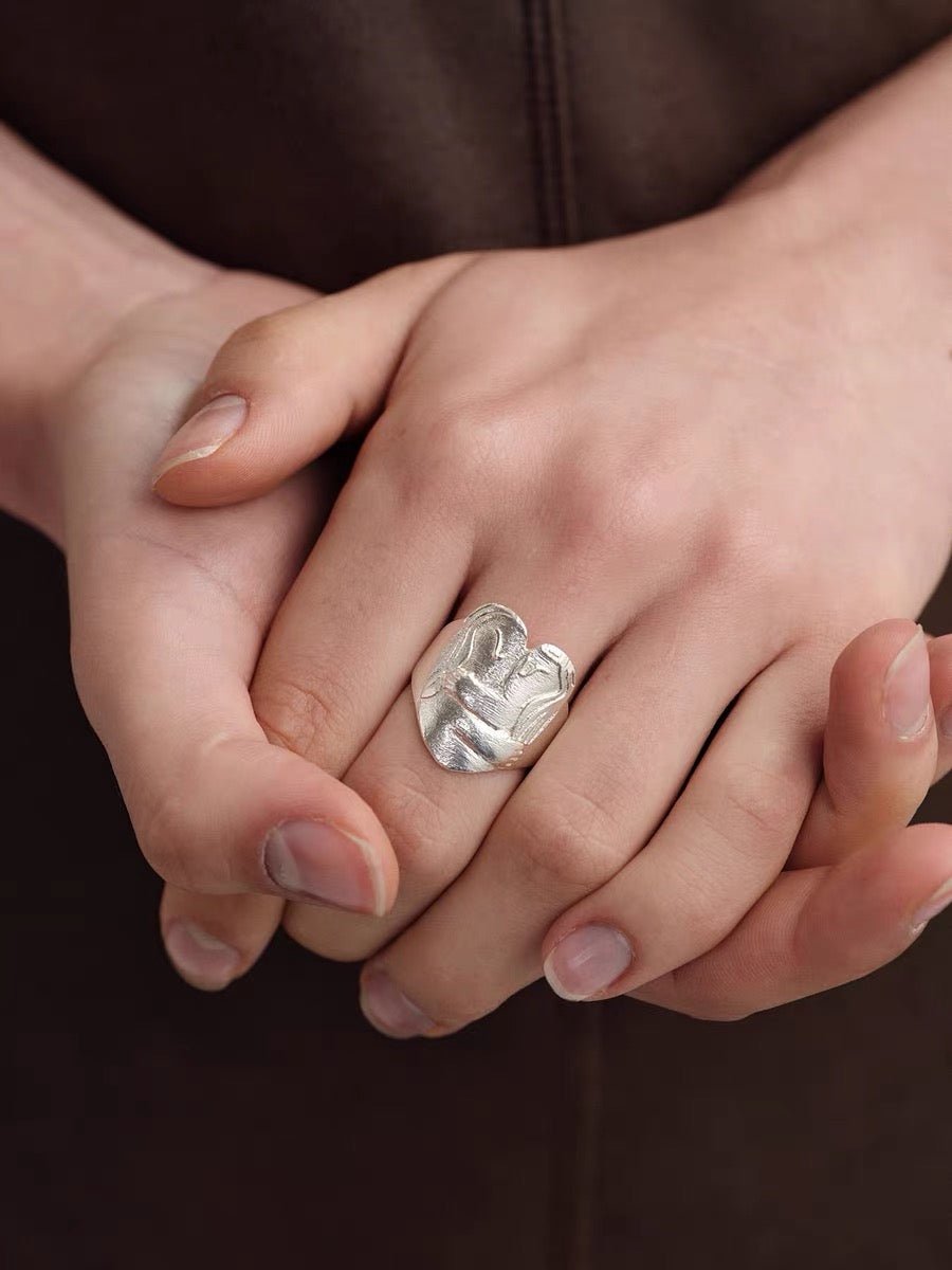 Original Design Embracing Heart Statement Ring - floysun