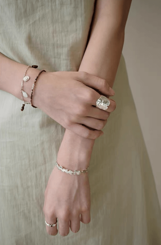 Original Design Embracing Heart Statement Ring - floysun