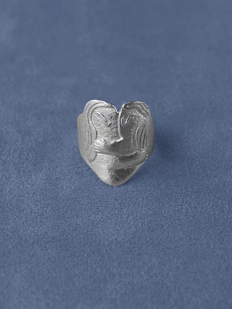 Original Design Embracing Heart Statement Ring - floysun