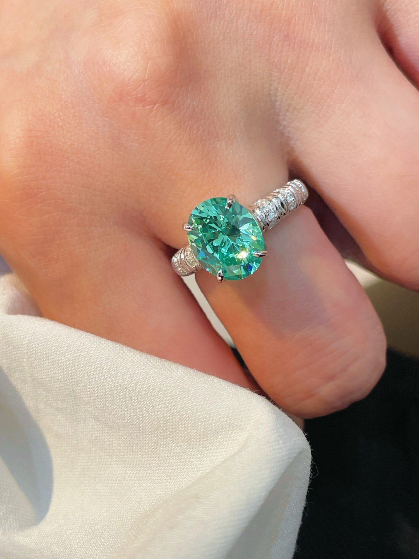 Oval Paraiba Green Tourmaline Ring - floysun