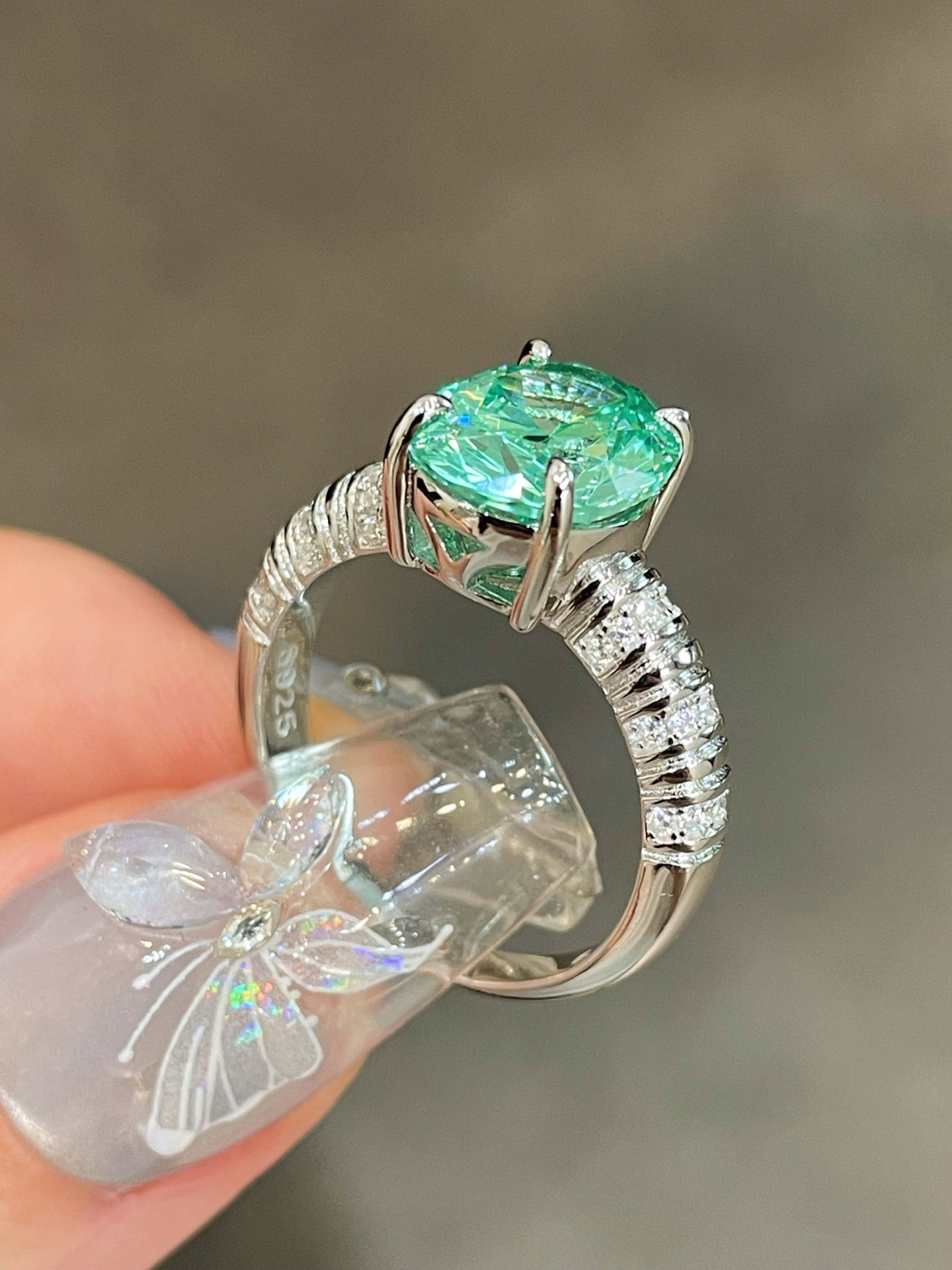 Oval Paraiba Green Tourmaline Ring - floysun