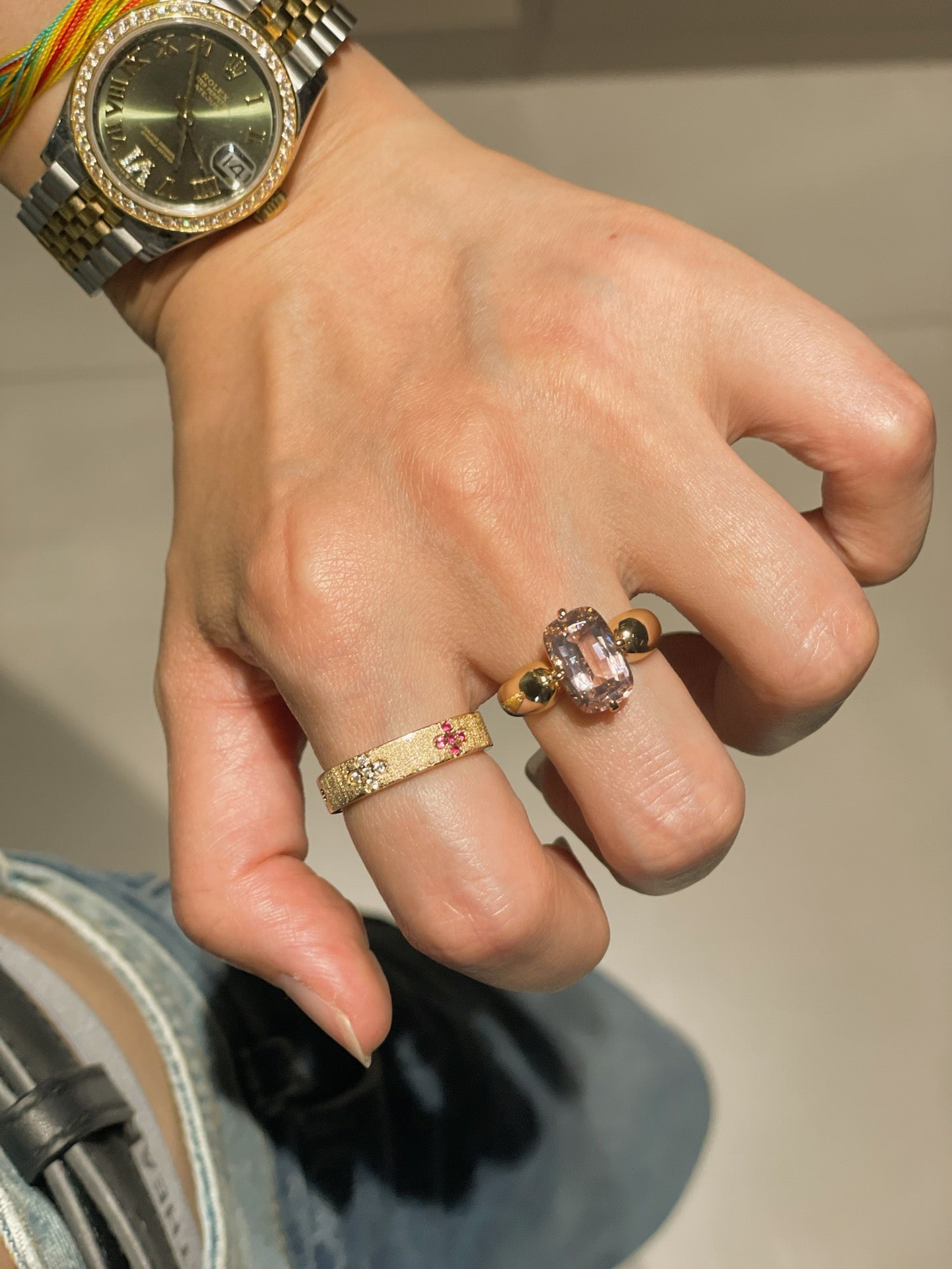 Padparadscha Oval - Cut Minimalist Ring – Rare Sunset Sapphire - floysun