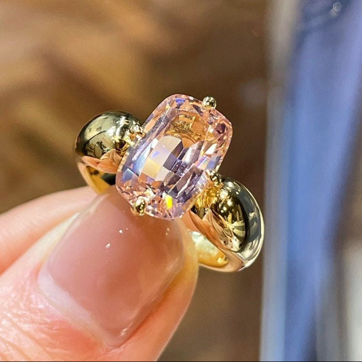 Padparadscha Oval - Cut Minimalist Ring – Rare Sunset Sapphire - floysun