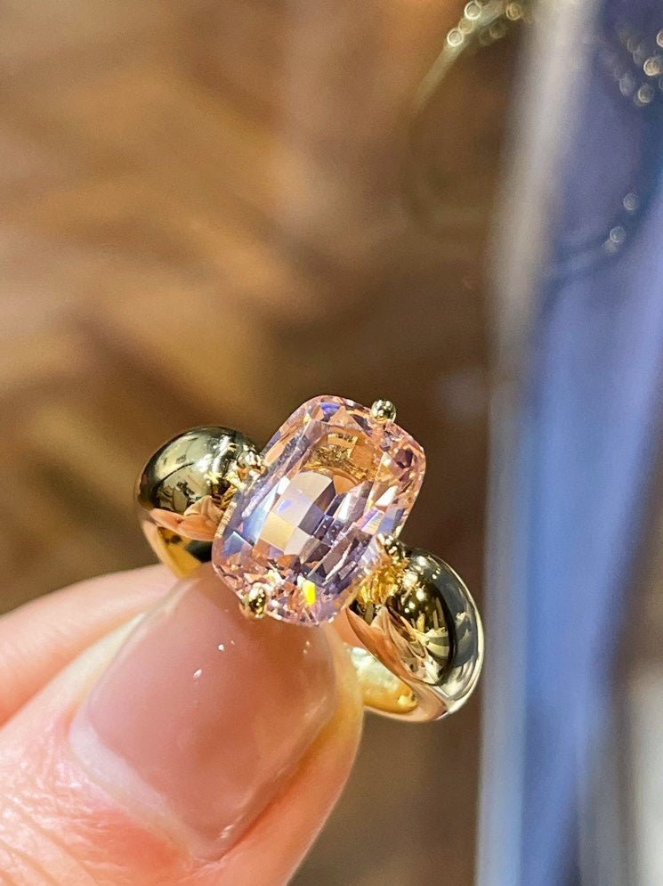Padparadscha Oval - Cut Minimalist Ring – Rare Sunset Sapphire - floysun