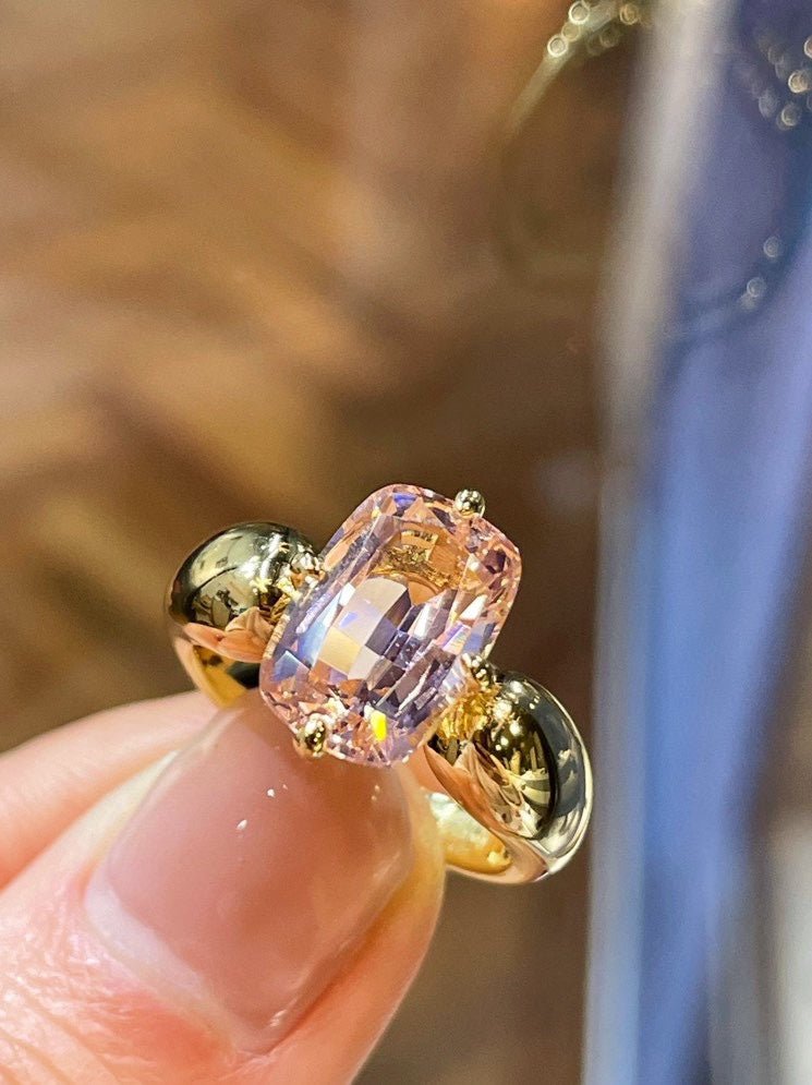 Padparadscha Oval - Cut Minimalist Ring – Rare Sunset Sapphire - floysun
