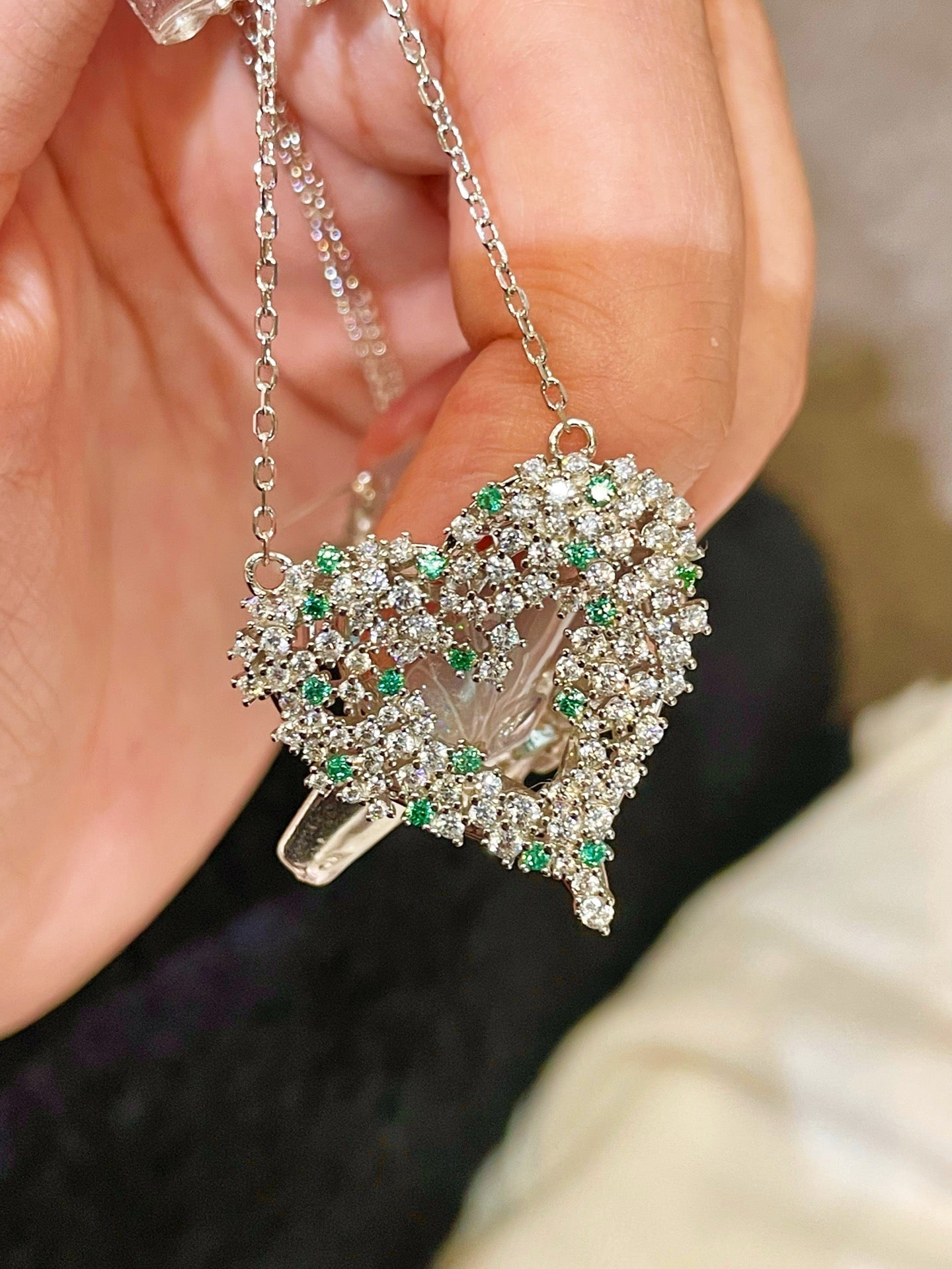 Paraiba-Colour Gradient Sparkling Heart Pendant Necklace - floysun