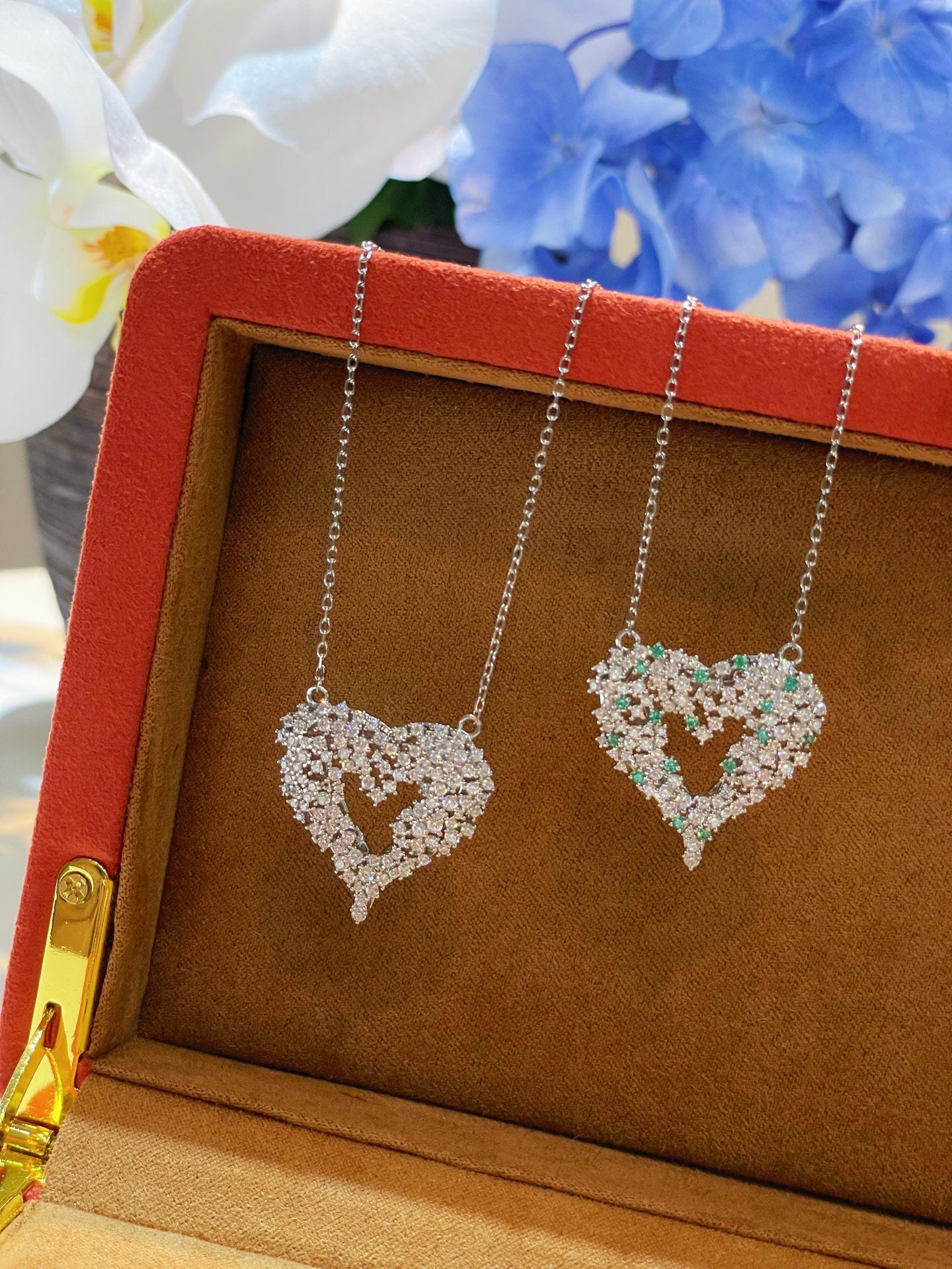 Paraiba-Colour Gradient Sparkling Heart Pendant Necklace - floysun