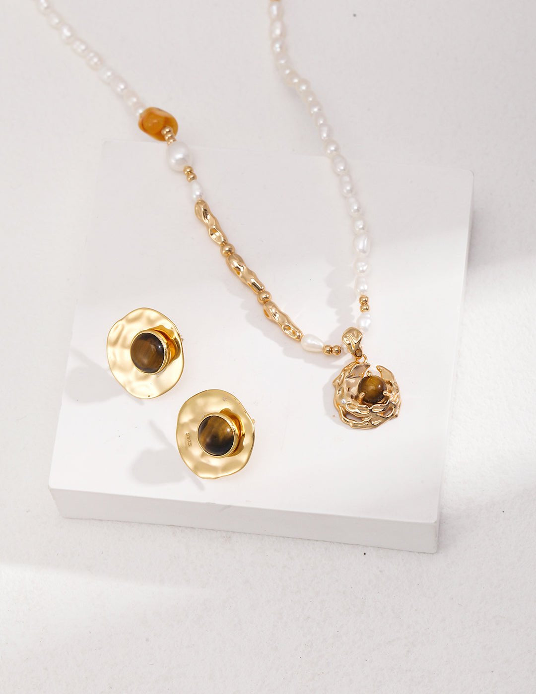 Pearl-Adorned Onyx Tiger Eye Pendant Necklace - floysun
