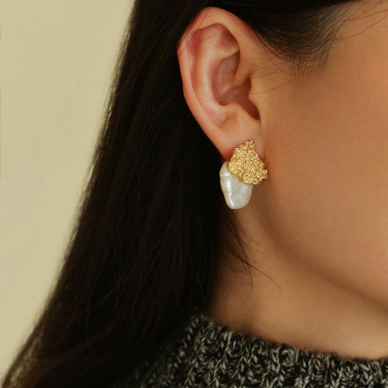 Petal Baroque Pearl Earrings-Single Pearl Stud Earrings - floysun