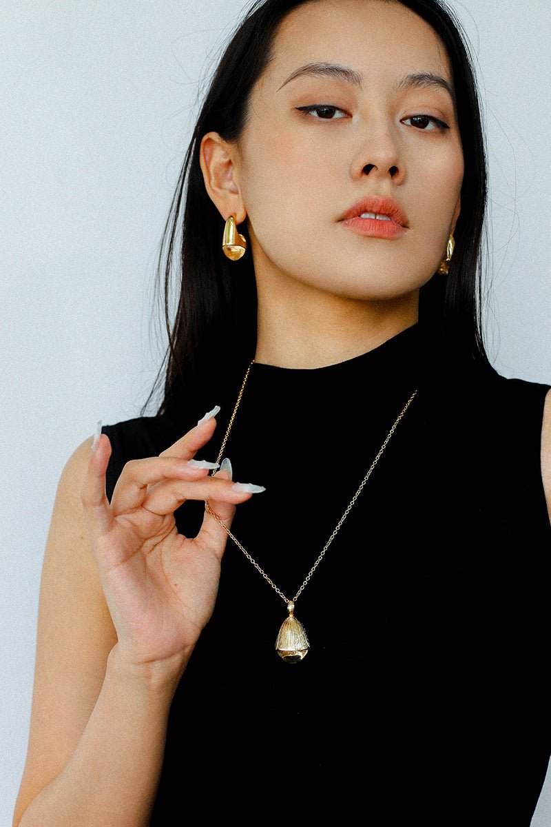 Pinecone Pendant Necklace – Gold White Crystal - floysun