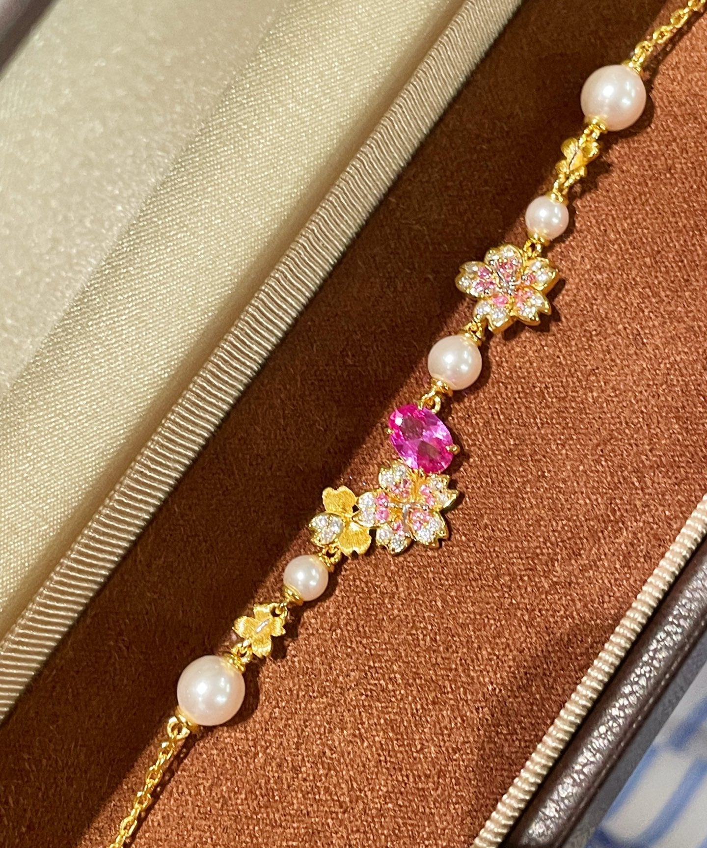 Pink Sapphire Floral Pearl Bracelet - floysun