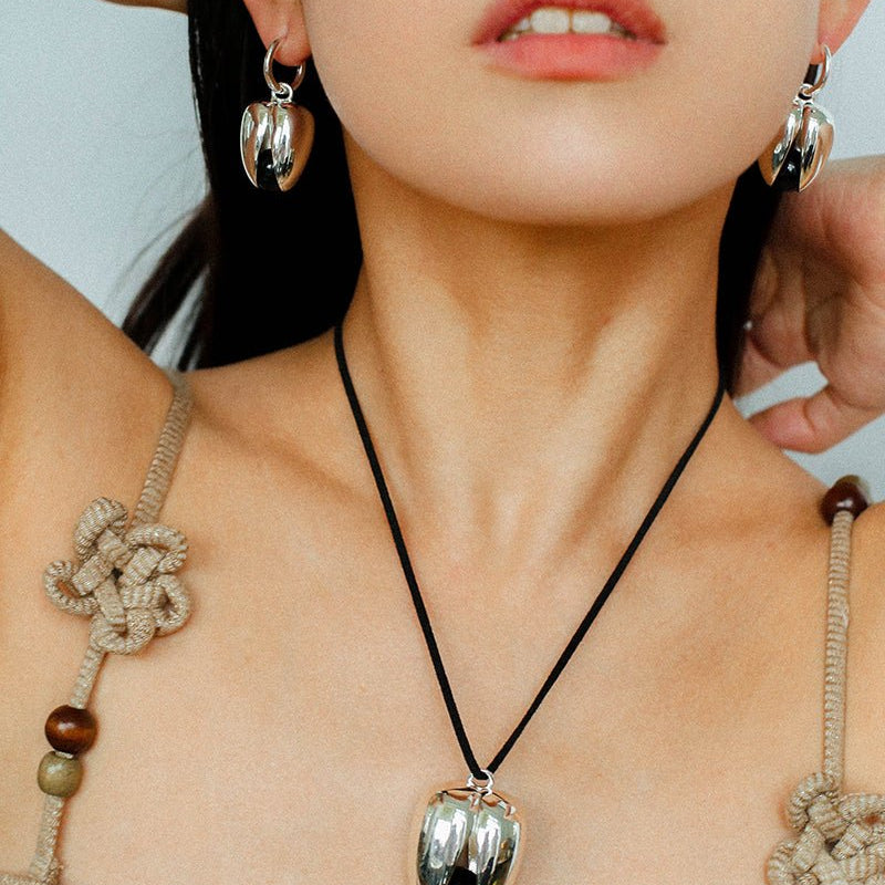 Pistachio Bloom & Black Onyx Pendant Cord Necklace - floysun