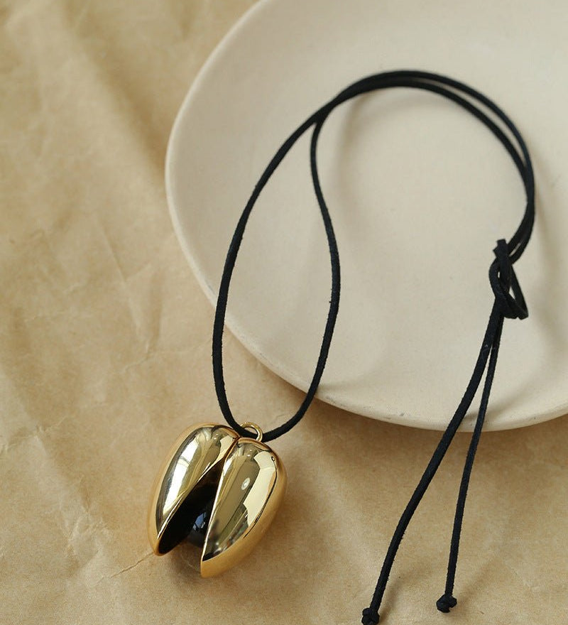 Pistachio Bloom & Onyx Black Cord Necklace - Gold - floysun