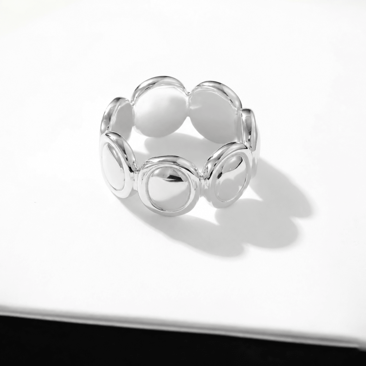 Polished Oval Sculptural Band Ring - floysun