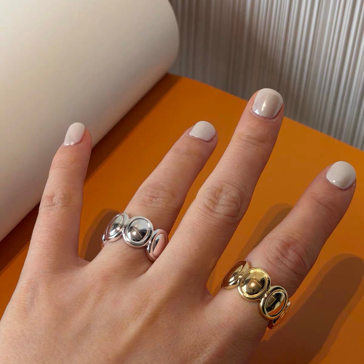 Polished Oval Sculptural Band Ring - floysun