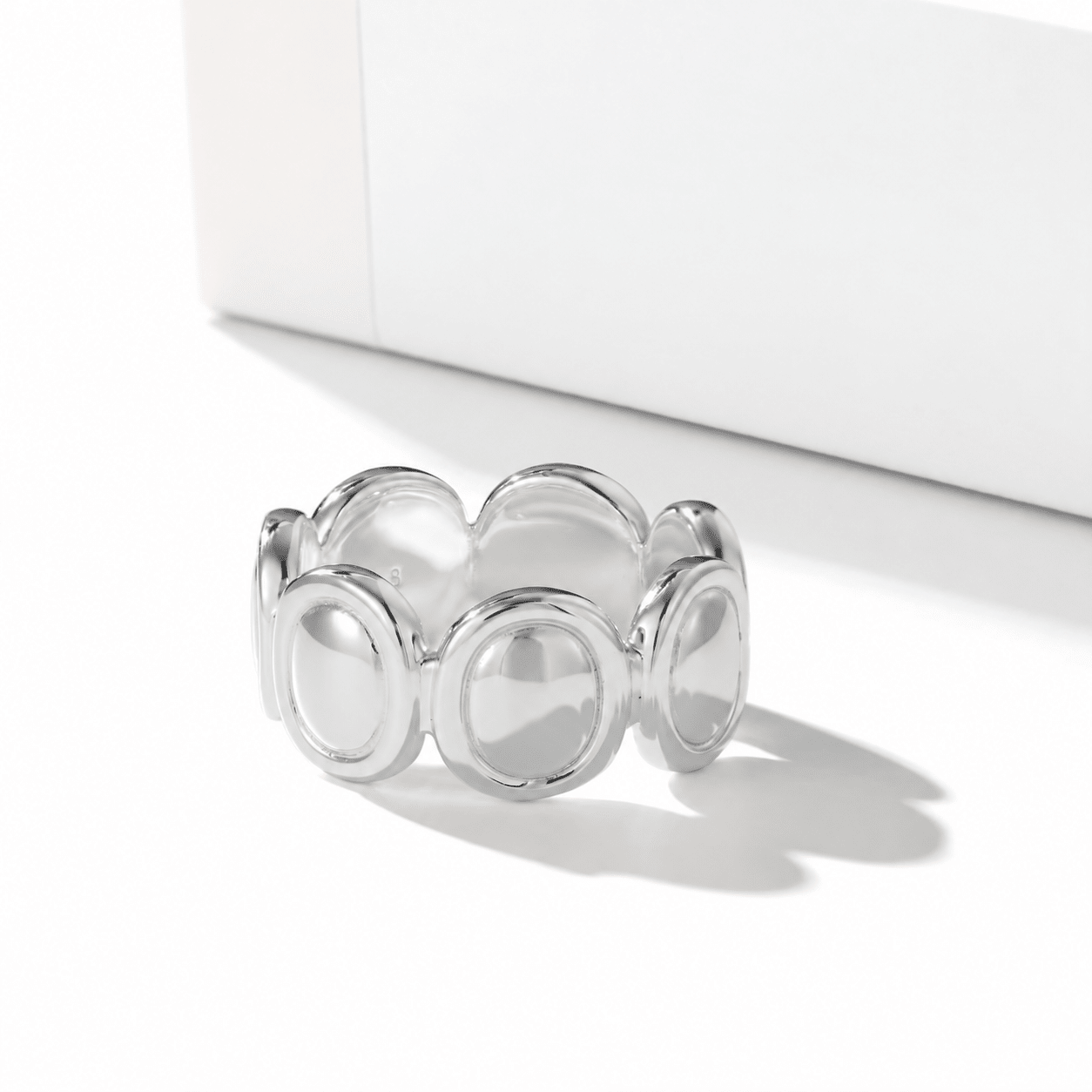 Polished Oval Sculptural Band Ring - floysun