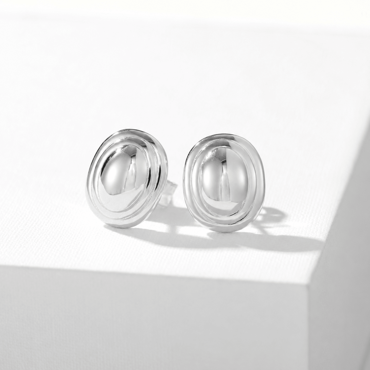 Polished Oval Sculptural Stud Earrings - floysun