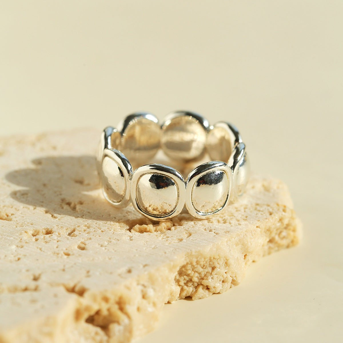 Polished Oval Statement Ring - floysun