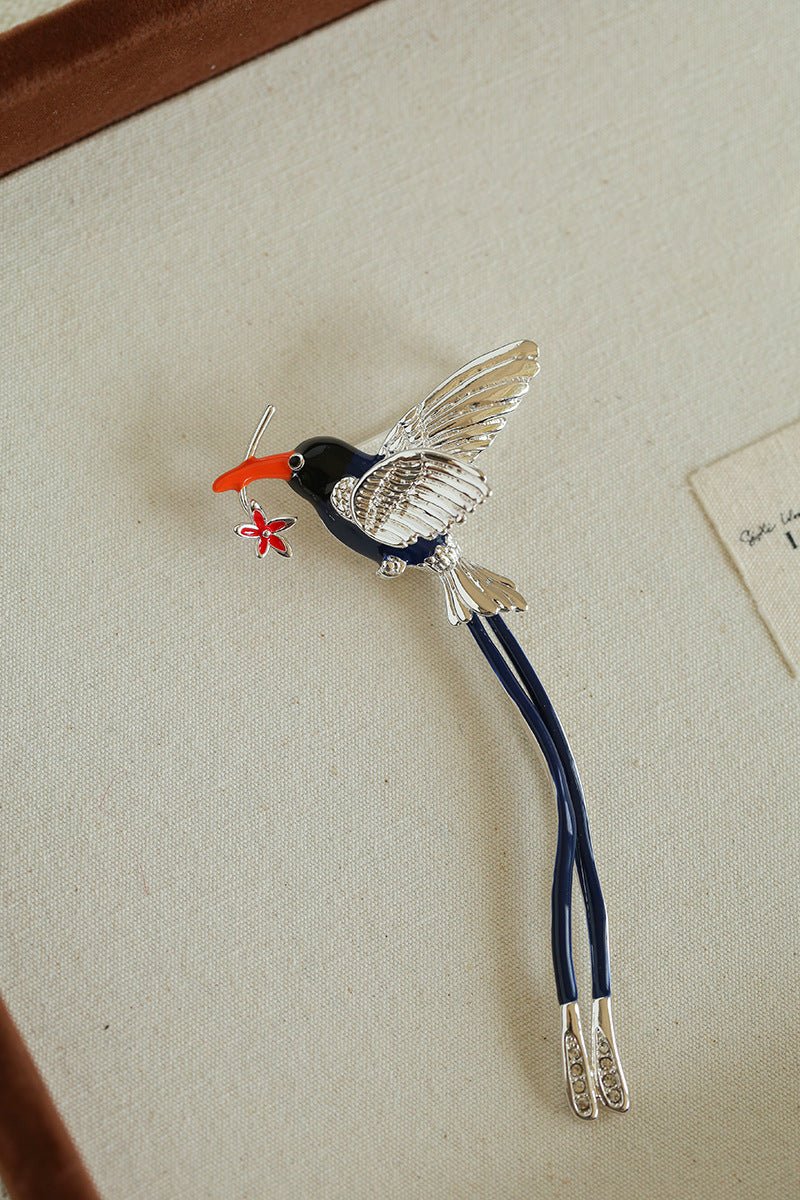 Princess - Inspired Enamel Magpie Brooch - floysun