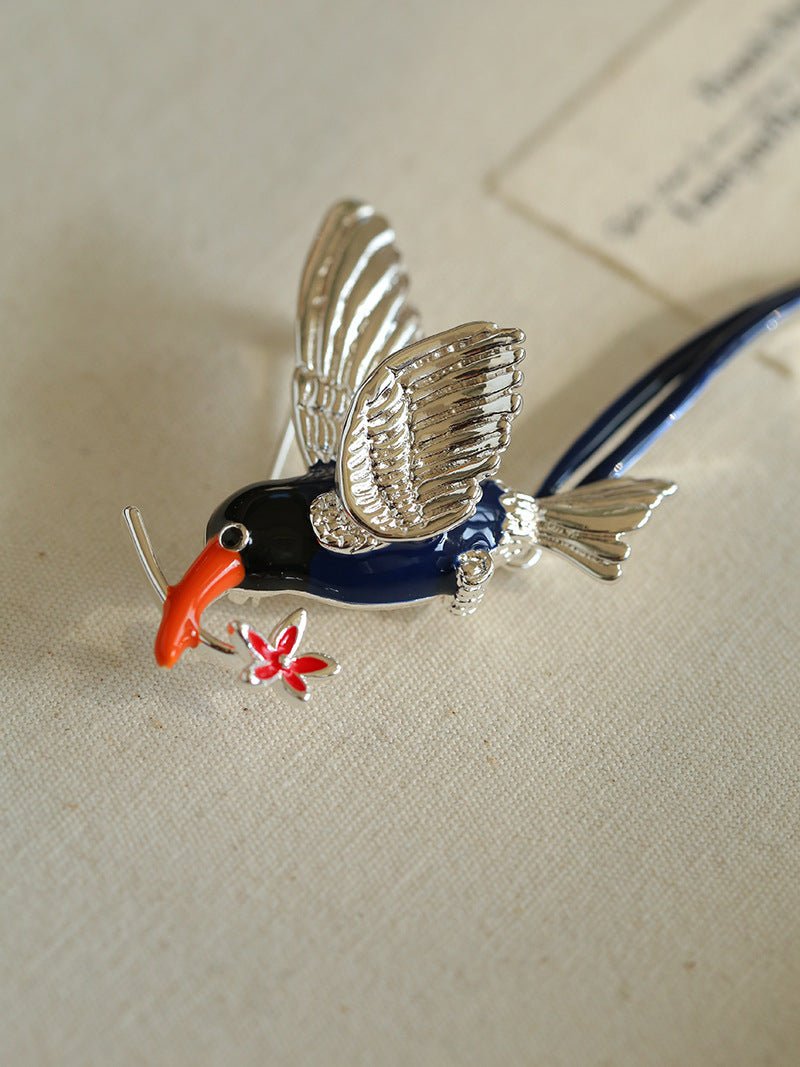 Princess - Inspired Enamel Magpie Brooch - floysun