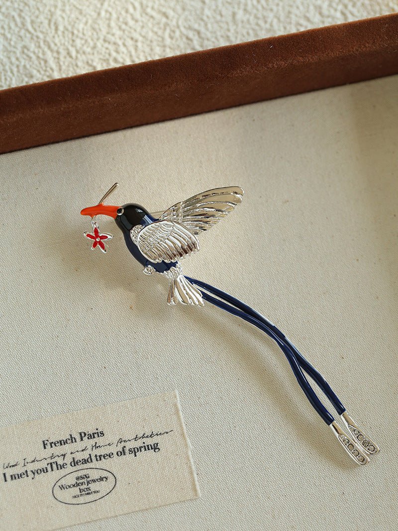 Princess - Inspired Enamel Magpie Brooch - floysun
