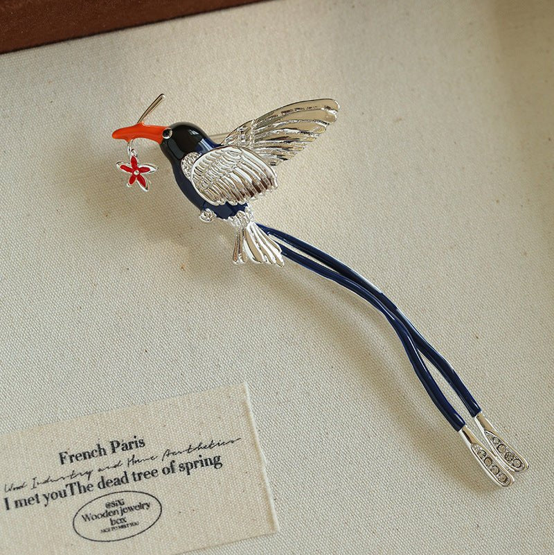 Princess - Inspired Enamel Magpie Brooch - floysun
