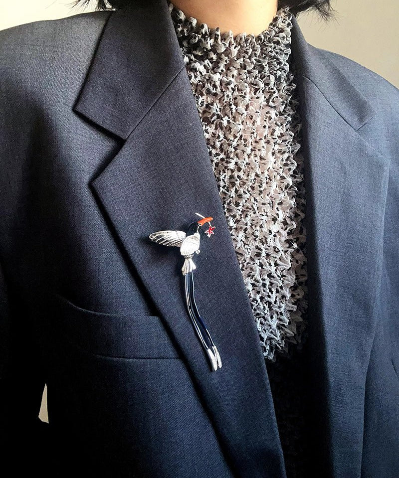 Princess - Inspired Enamel Magpie Brooch - floysun