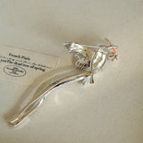 Princess - Inspired Enamel Magpie Brooch - floysun