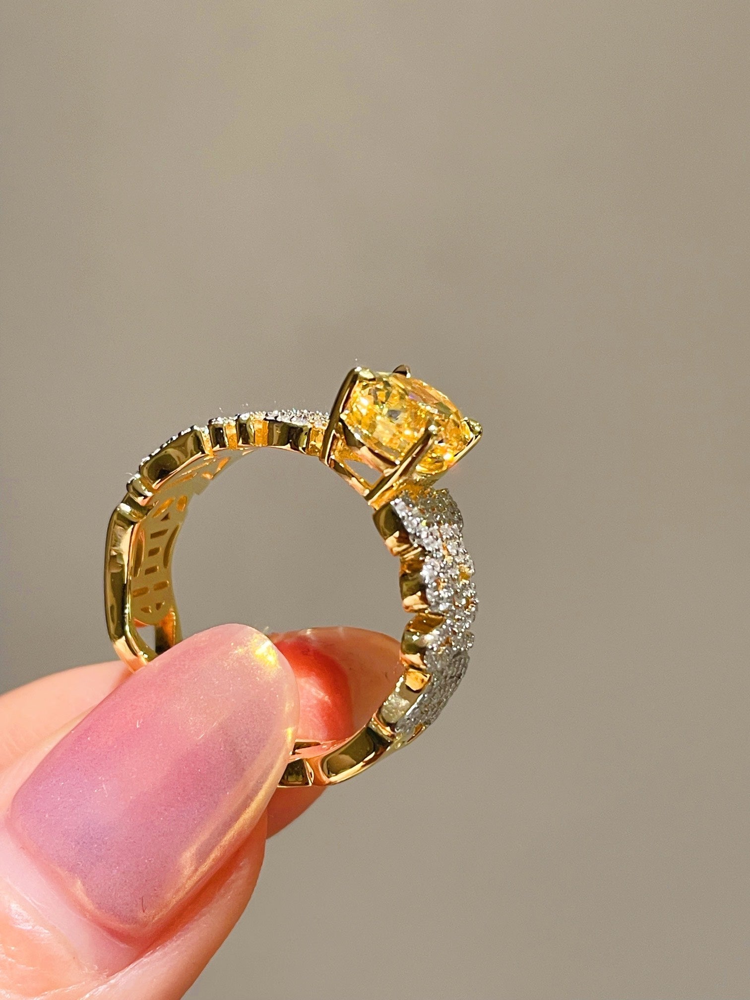 Radiant Yellow Diamond Egg - Shaped Ring - floysun