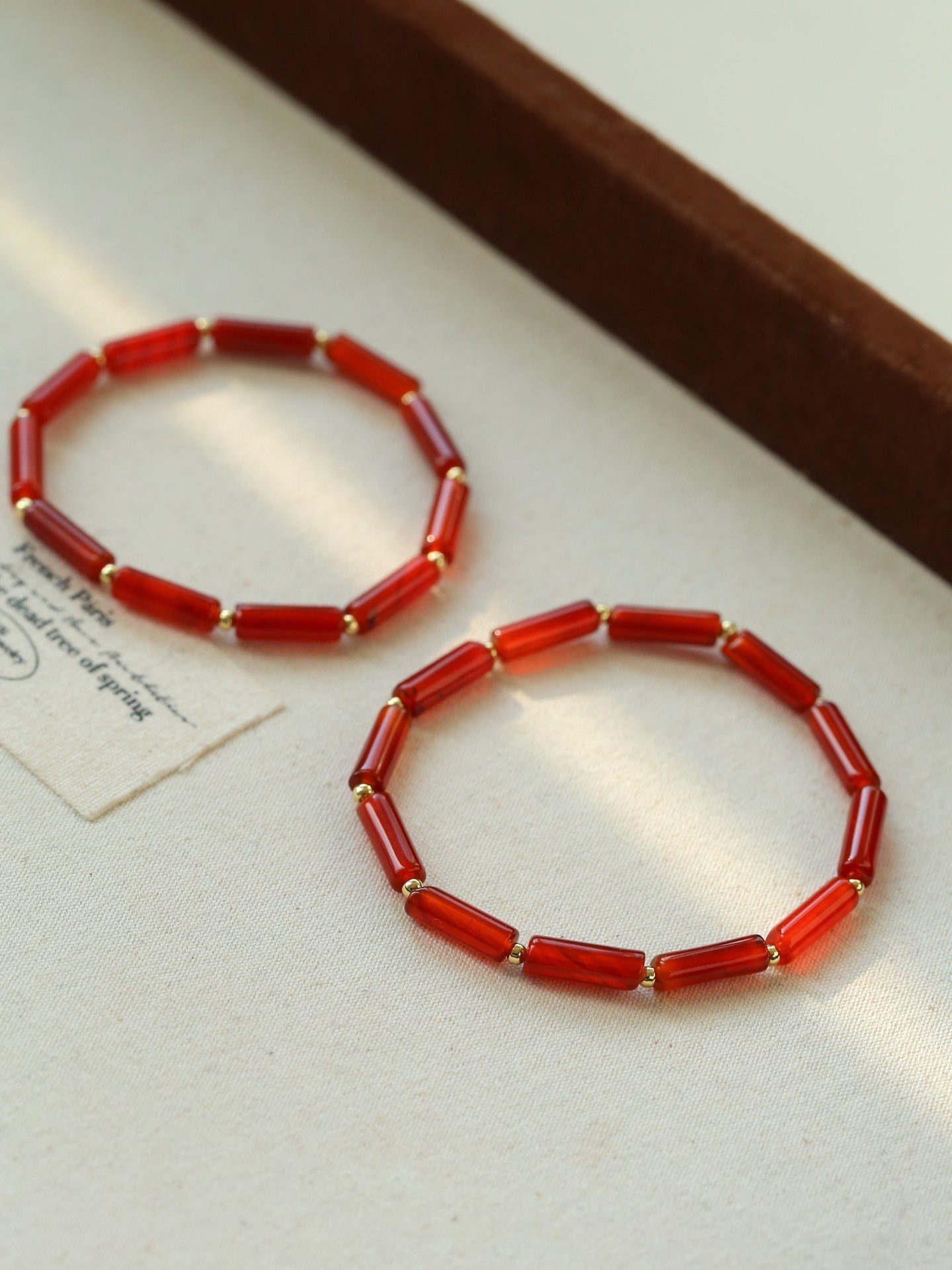 Red Agate & Gold Bead Stretch Bracelet - floysun