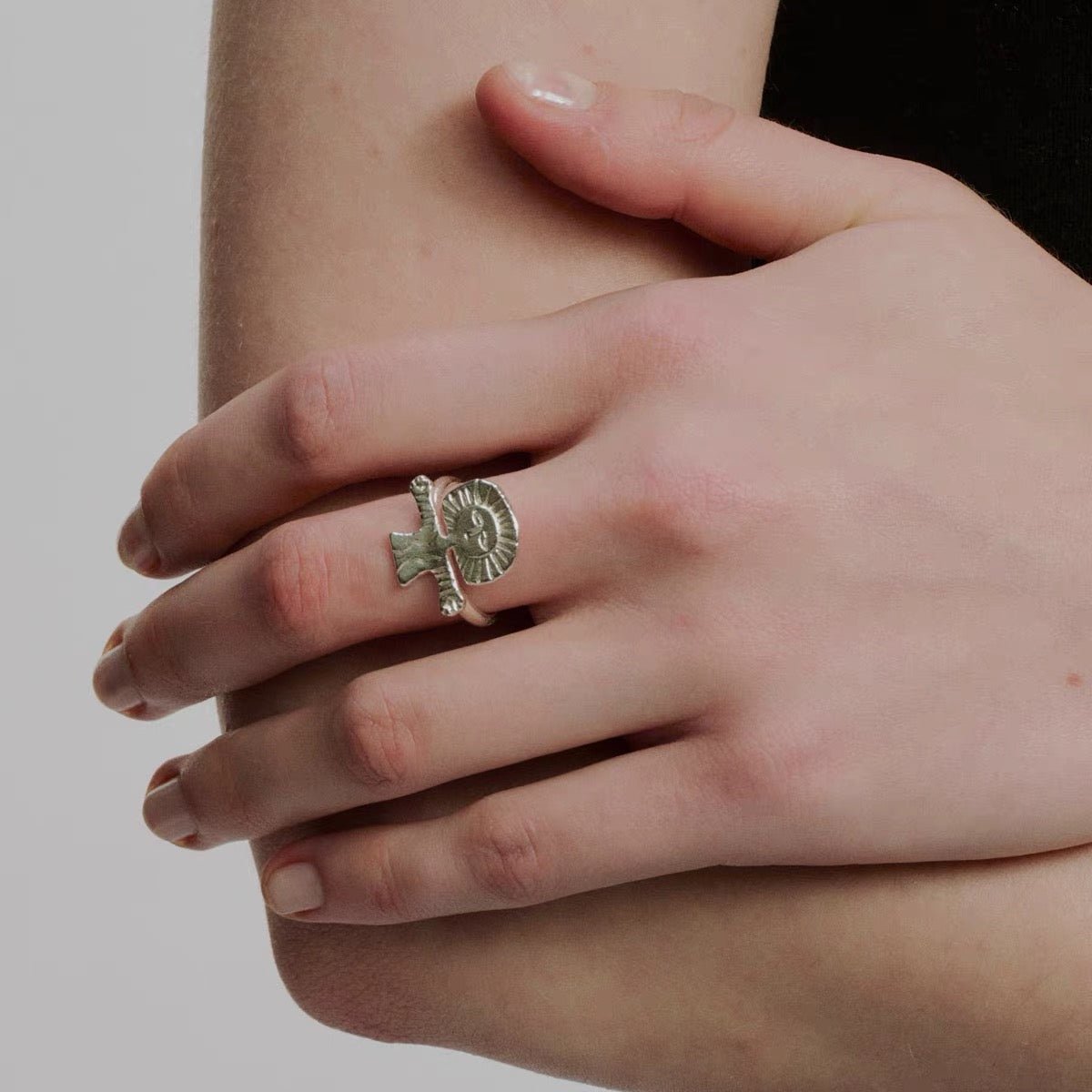 Retro Coastal Trident Band Ring - Handcrafted S925 Sterling Silver Hammered Statement Ring - floysun