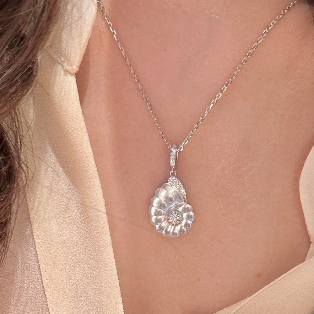 Retro Nautical - Style Conch Pendant Necklace — Natural Crystal Necklace - floysun