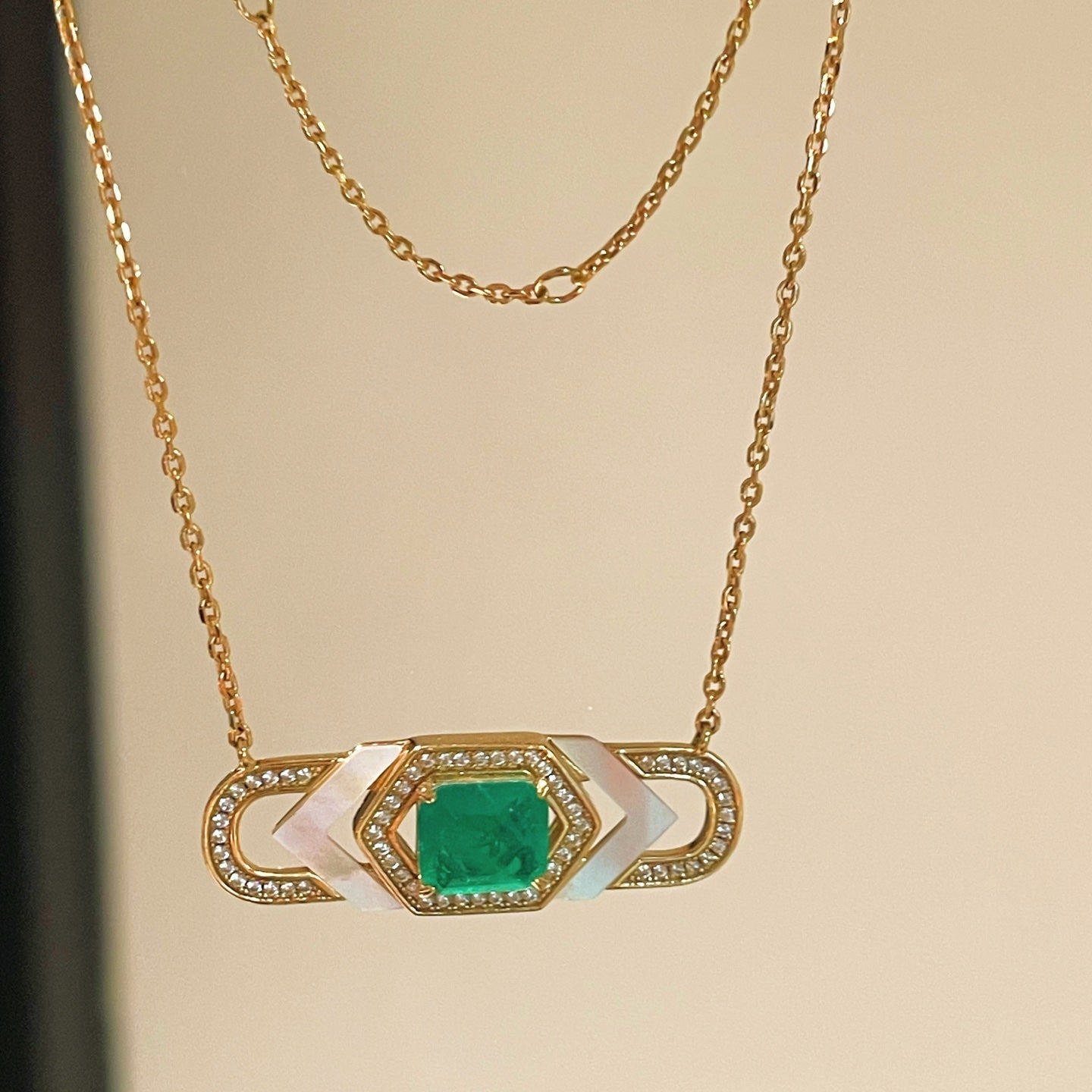 Rhombus Emerald & White Mother of Pearl Necklace - floysun