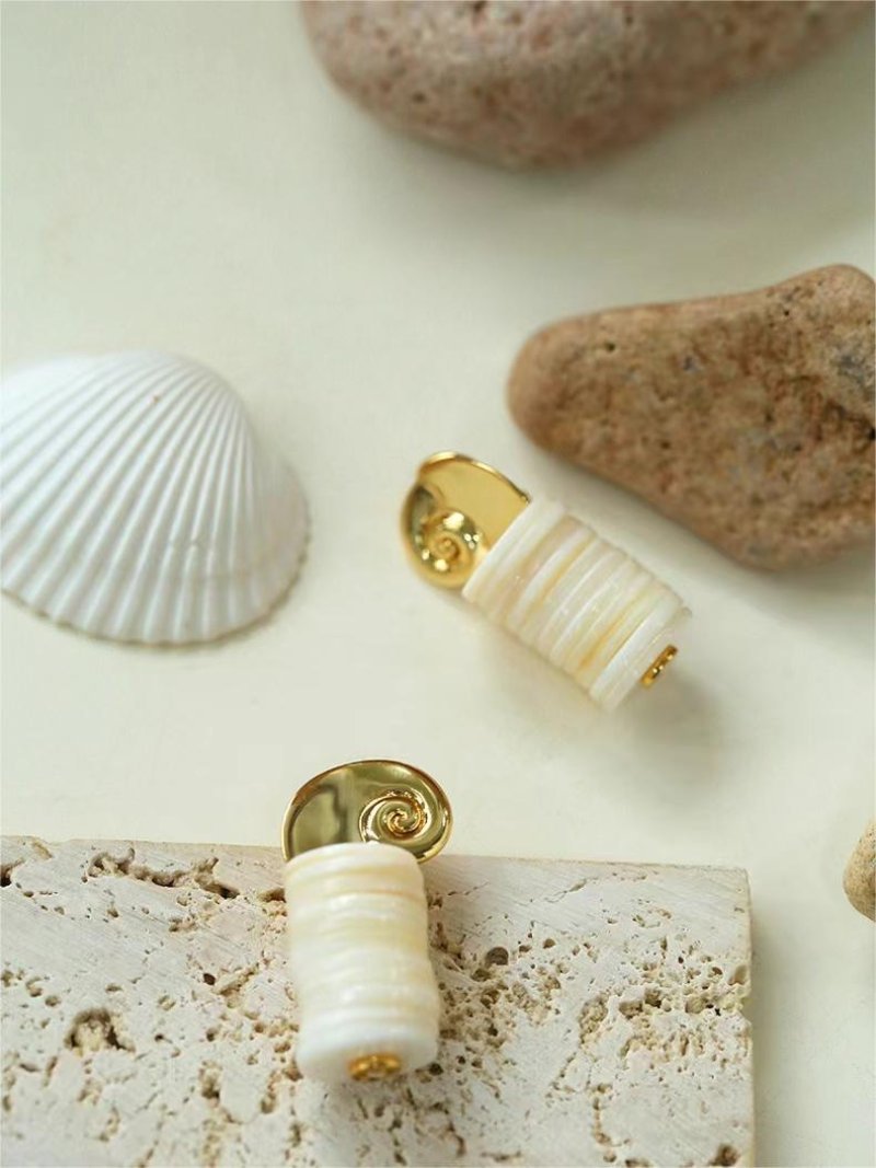 Romantic Ocean White Shell Conch Earrings - floysun