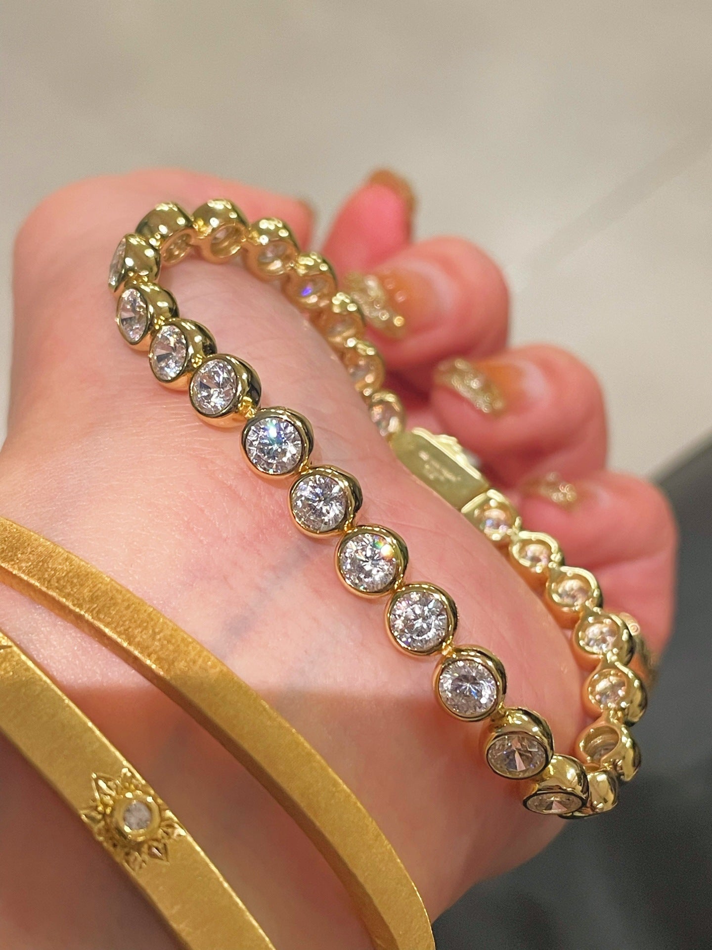 Round Bezel Tennis Bracelet - floysun