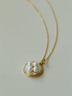 Round White Shell and Pearl Pendant Necklace - floysun
