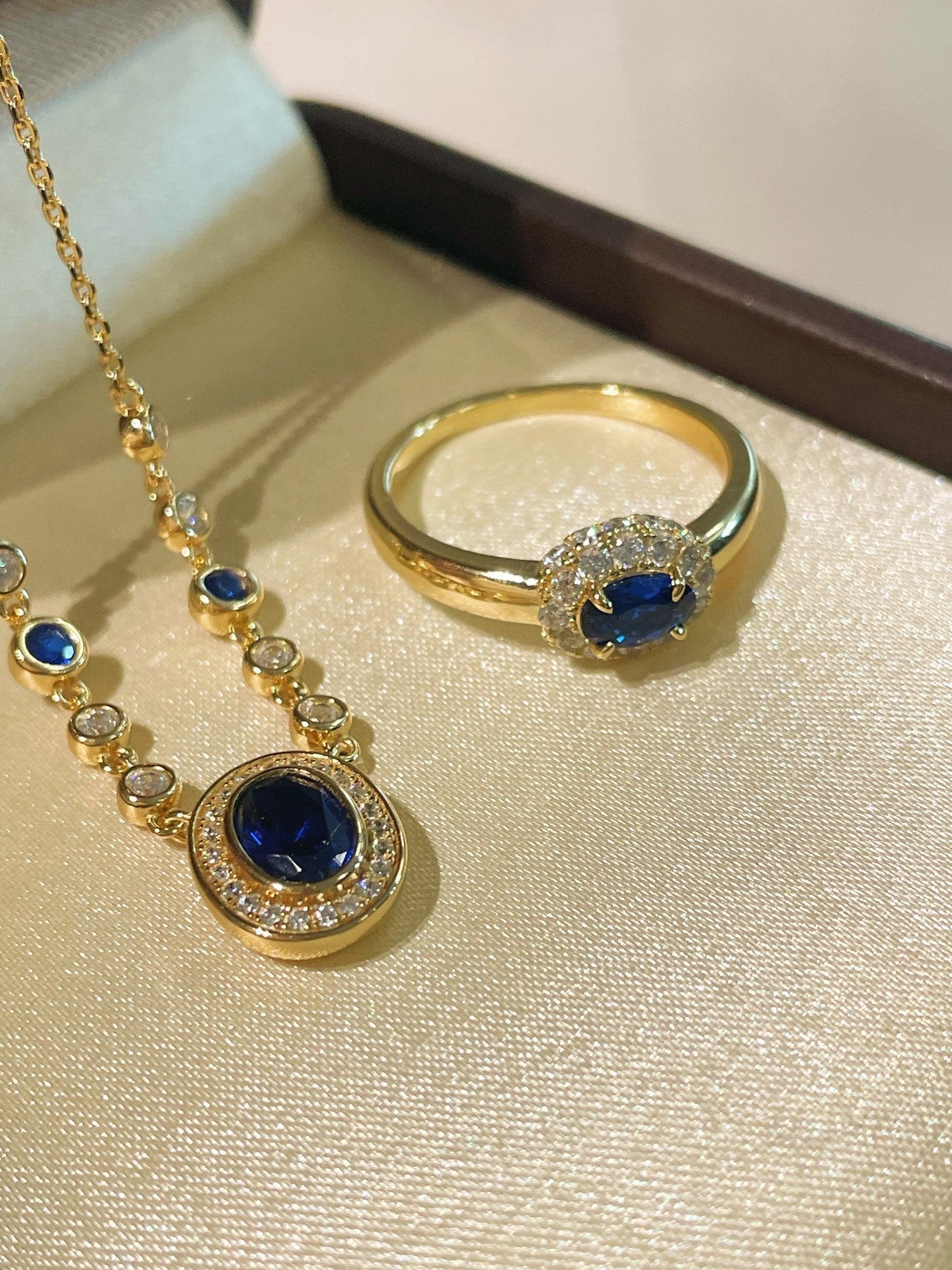 Royal Blue Bubble Sapphire Necklace - floysun