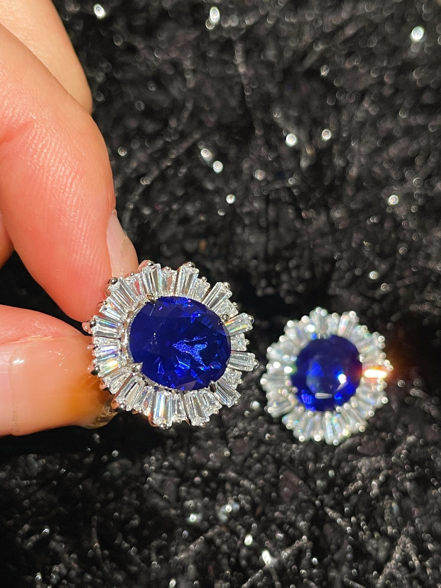 Royal Blue Duchess Oval Stud Earrings - floysun